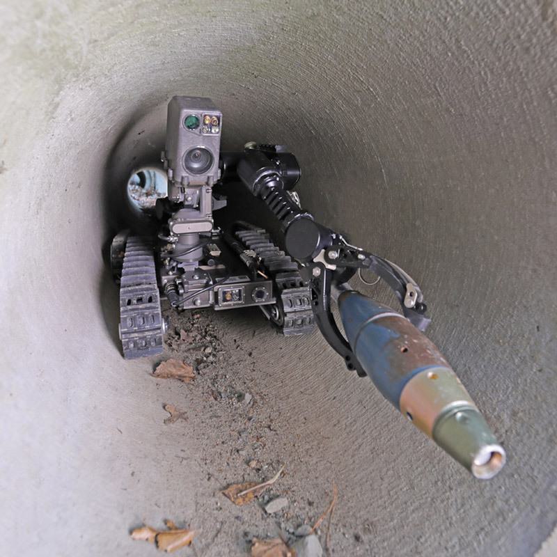 QinetiQ : SPUR Squad-Packable Utility Robot
